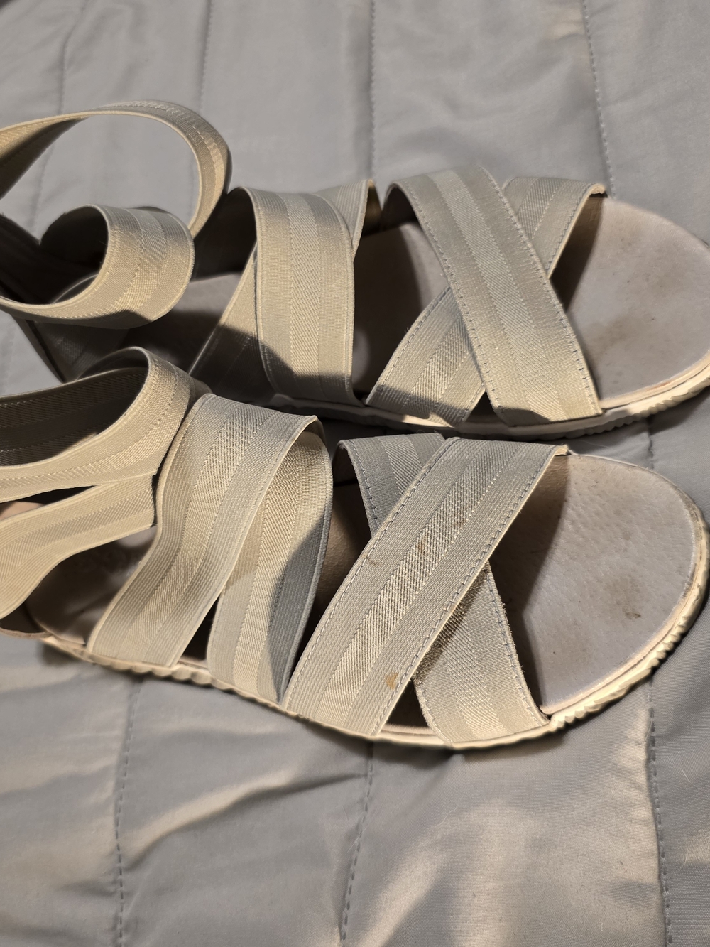 Sorel Women's Cream Elastic Cross-Strap Sandals